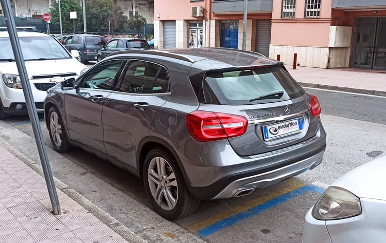 Mercedes GLA